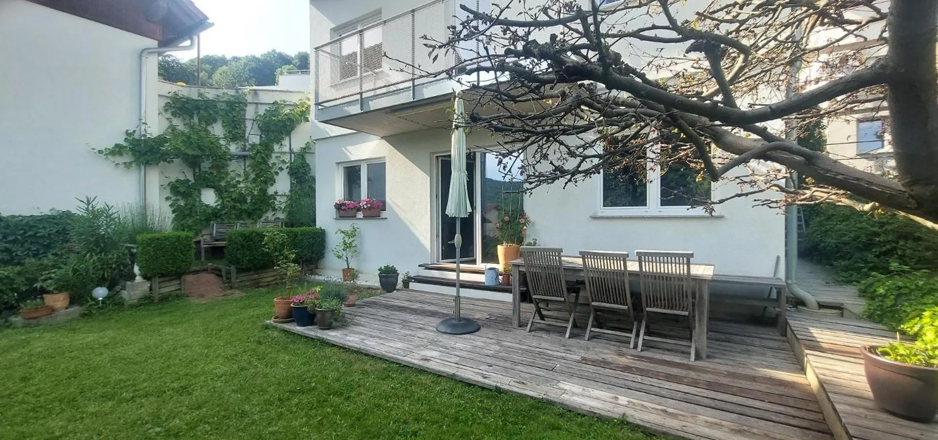 Grazblick Free Carport Parking & Self Checkin Villa 0*, Graz